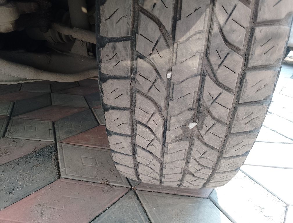 265/75/16 продам