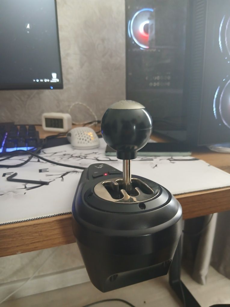Продаю руль ardor gaming silverstone