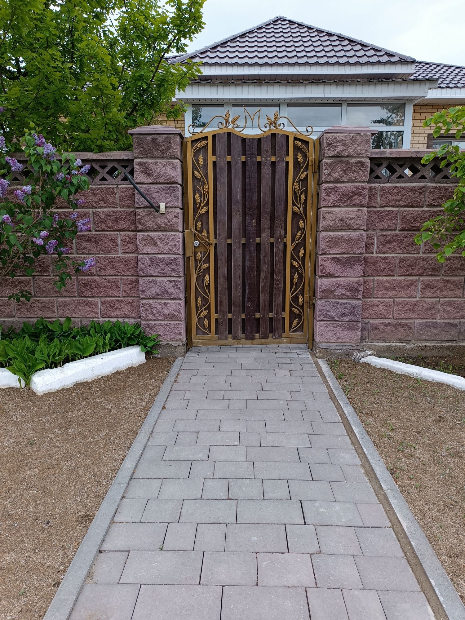 Продам дом 4 комнаты, 142кв.м и хозпостройки 122кв.м. г. Косшы