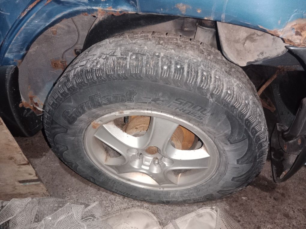 Шины с дисками 225/70 16 зимний
