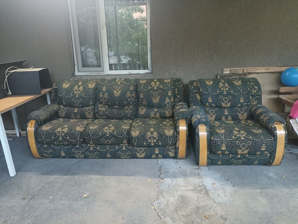 Диван и кресла 80000