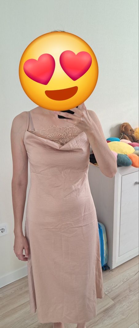 Продам платья листать карусель
