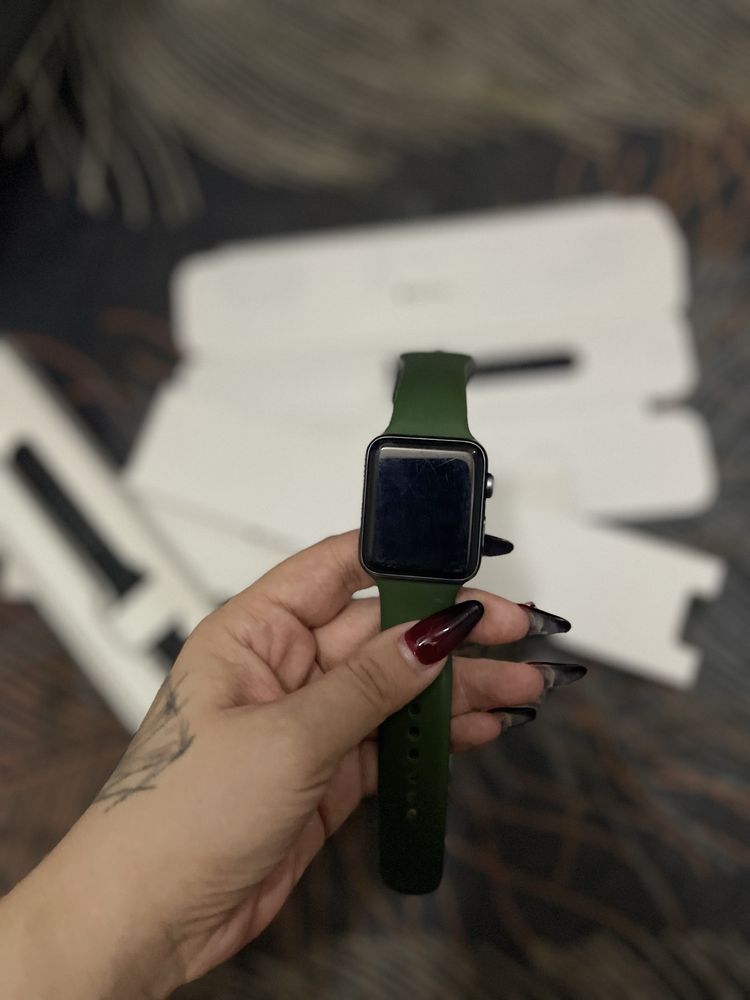 Продам Apple Watch 3 42 мм