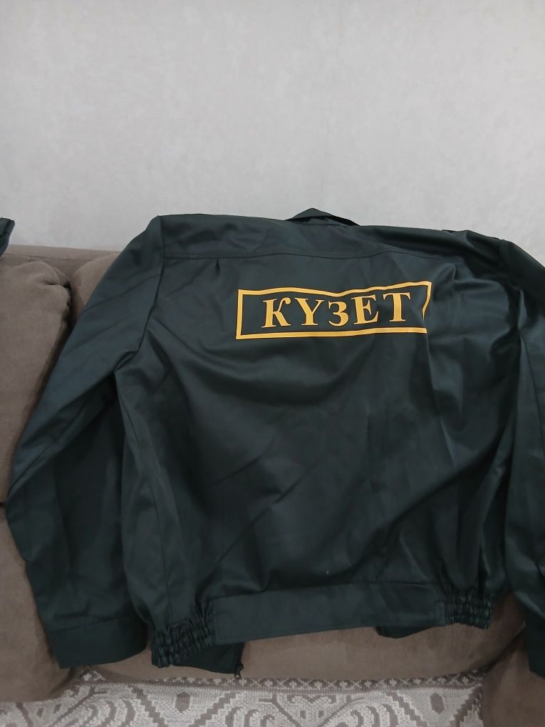 Продам форму охранника новую