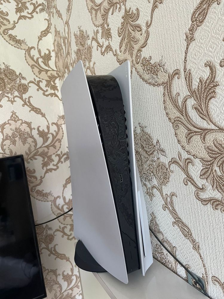Игровая приставка Sony PlayStation 5 белая