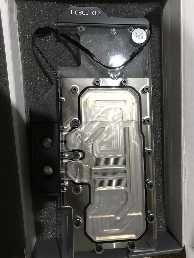 Водоблок от EKWB на 2080 ti