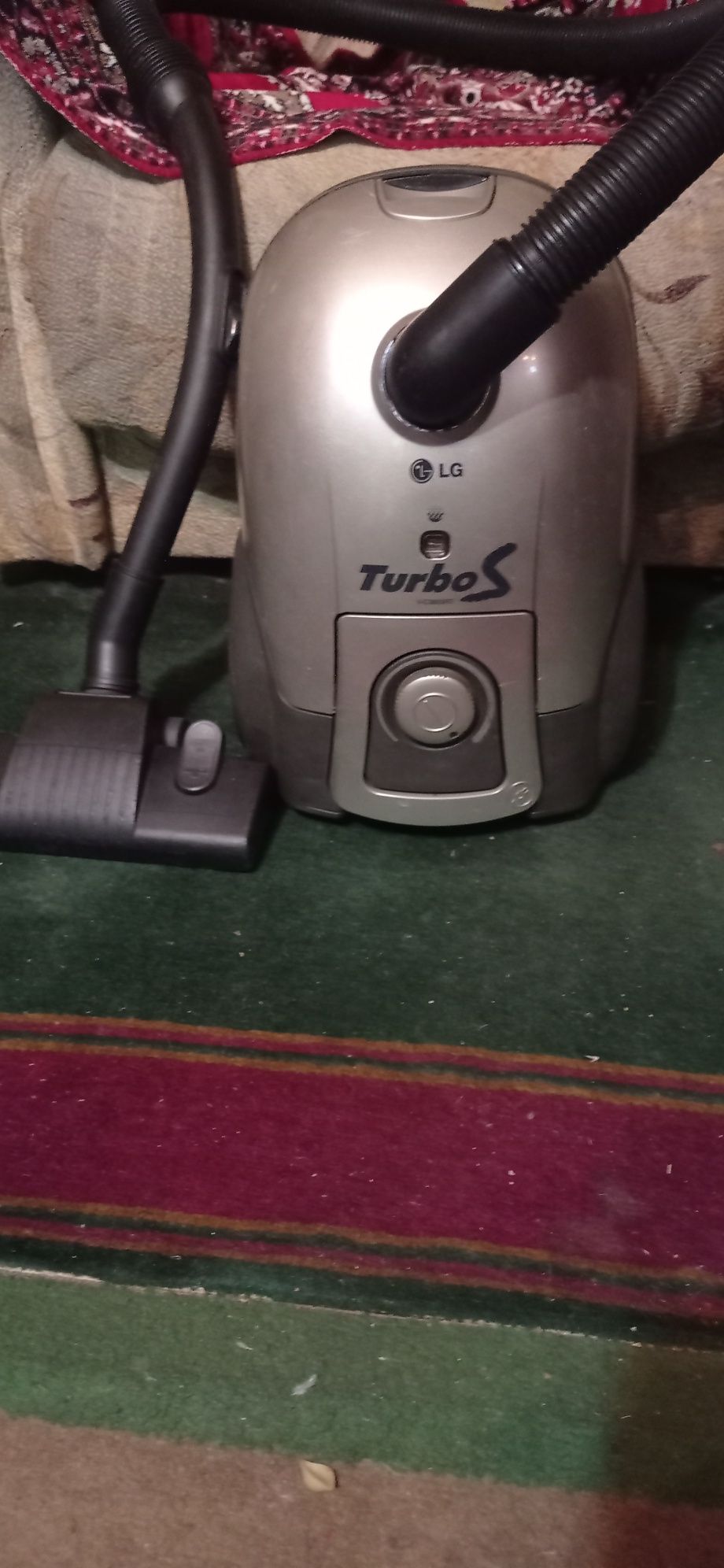 Пылесос LG 2000W