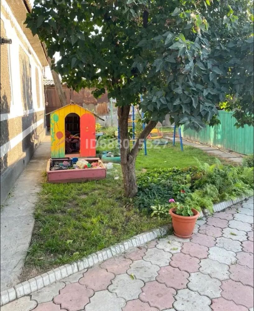 Продам пяти комнотный дом