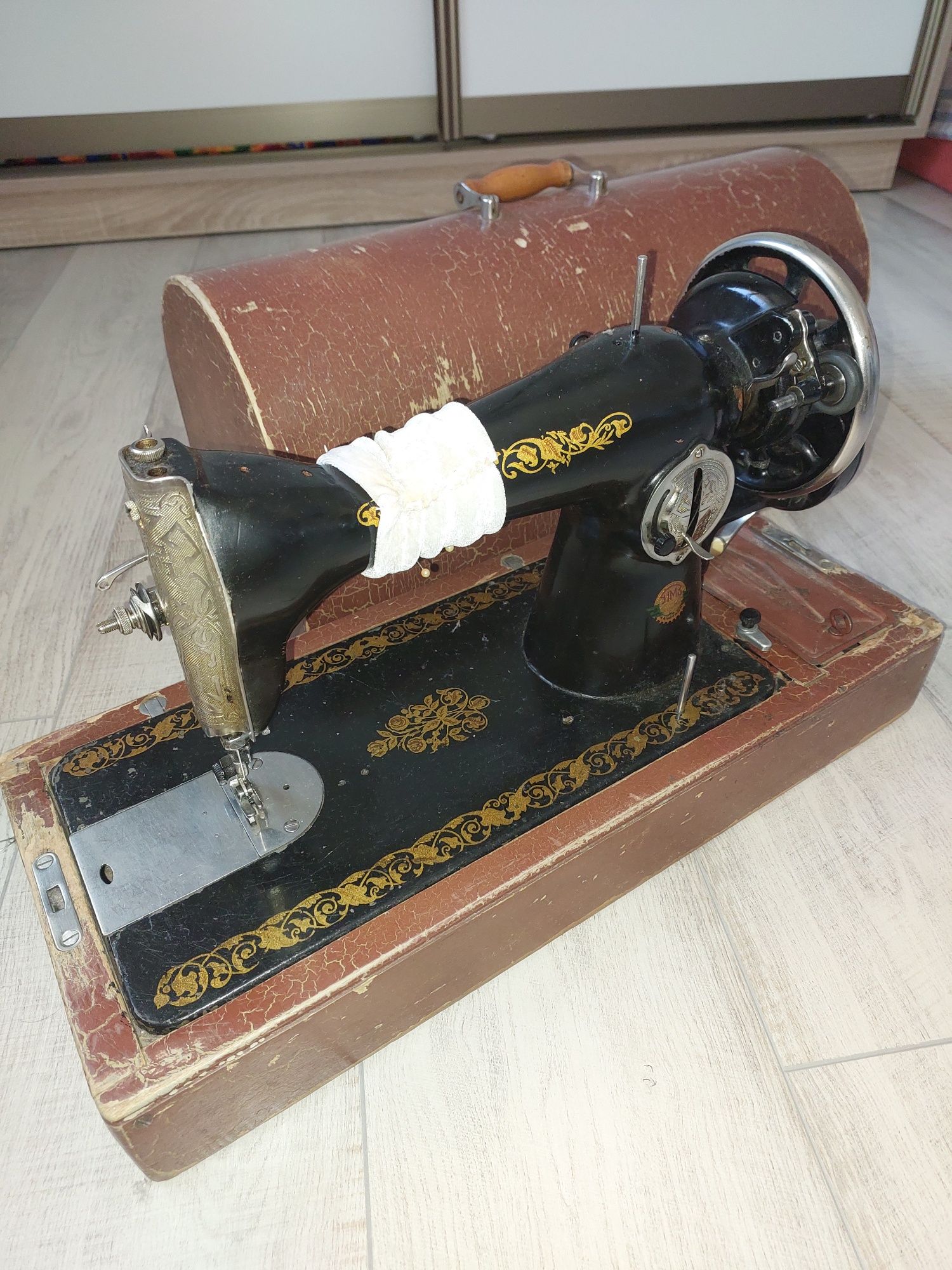 Швейная машинка,ручная