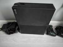 Xbox One 500 GB с 2 геймпадами