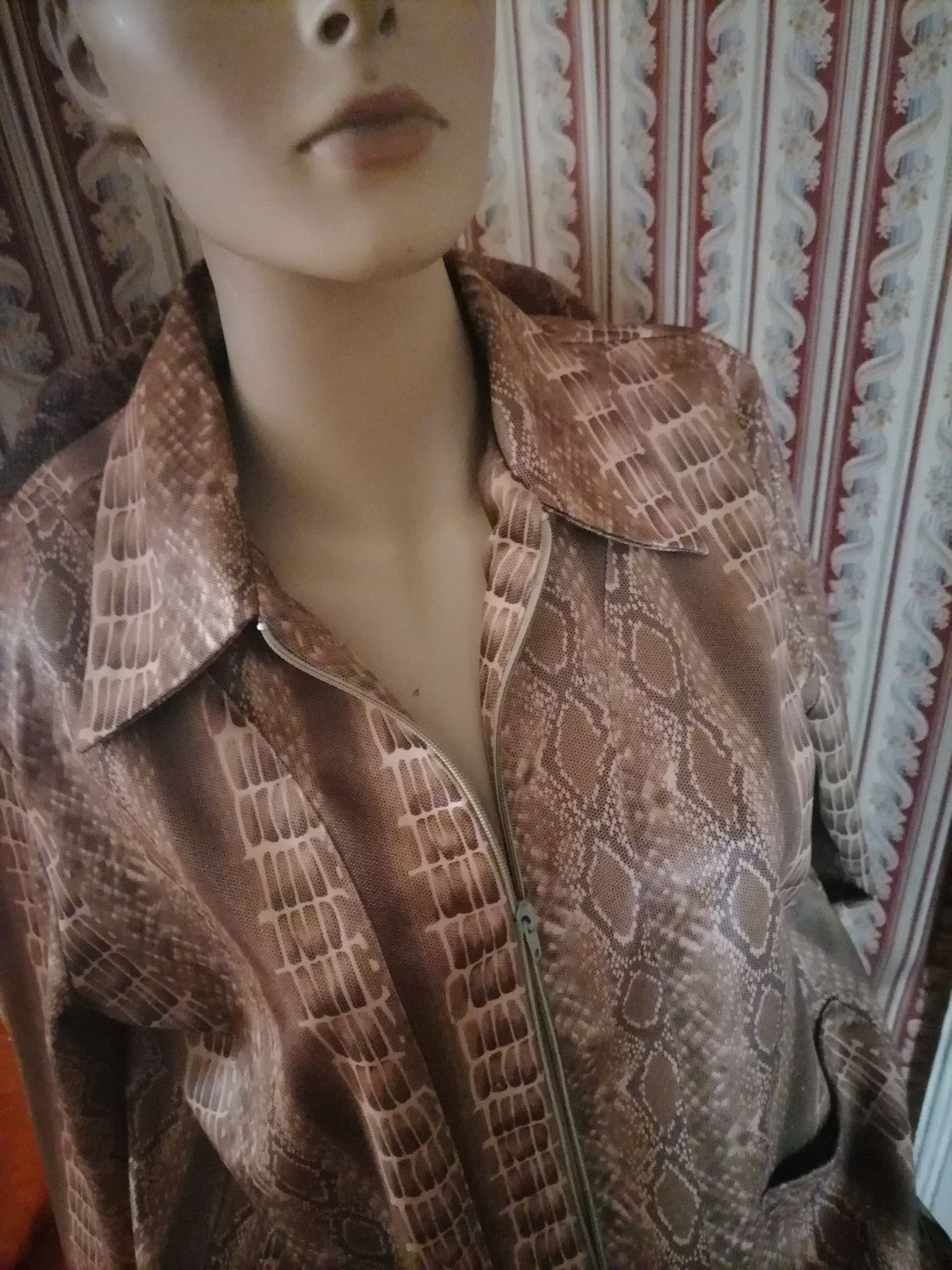 Продам симпатичные женские вещи