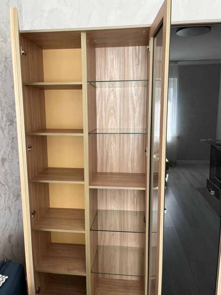 Продам шкаф , камод