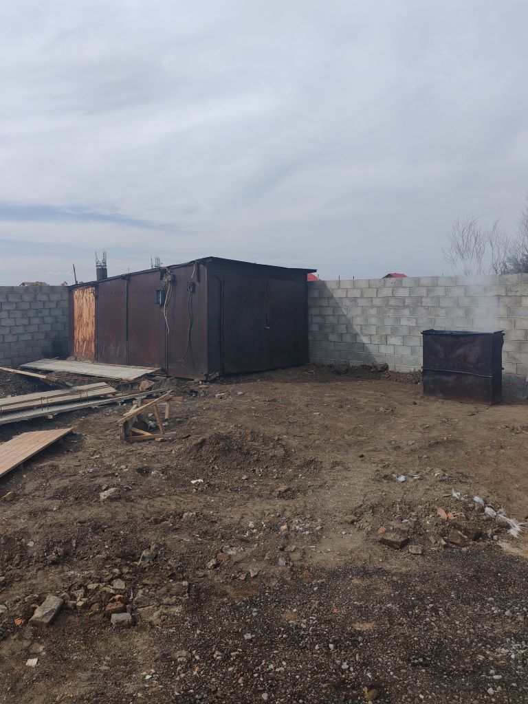 Продам железный гараж 3.5*5.5