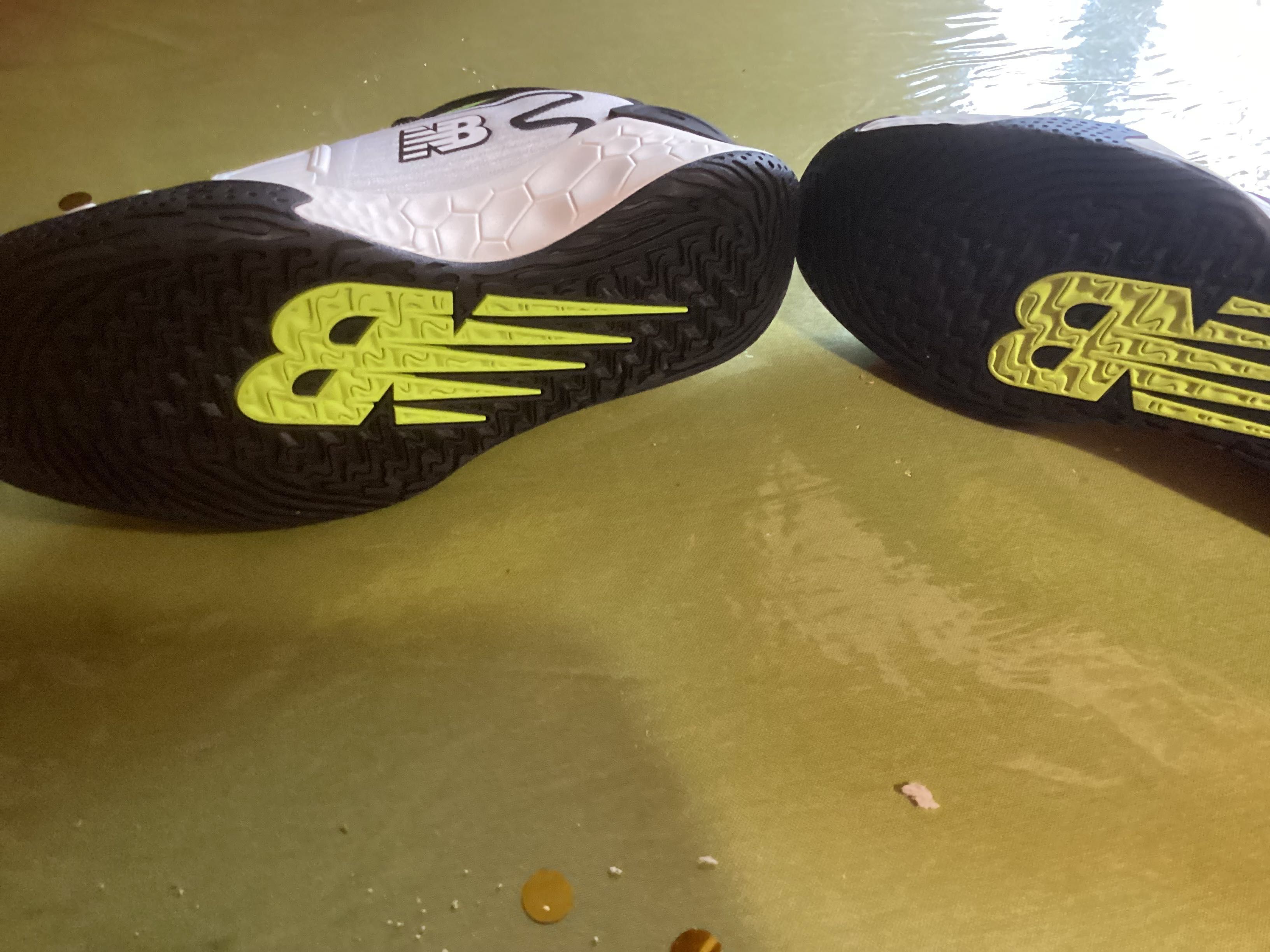 Продам мужские кроссовки New Balance 42-43 размер 105000 тг