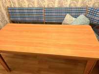 Стол кухонный 1.5м на 60 см в хорошем  состояний