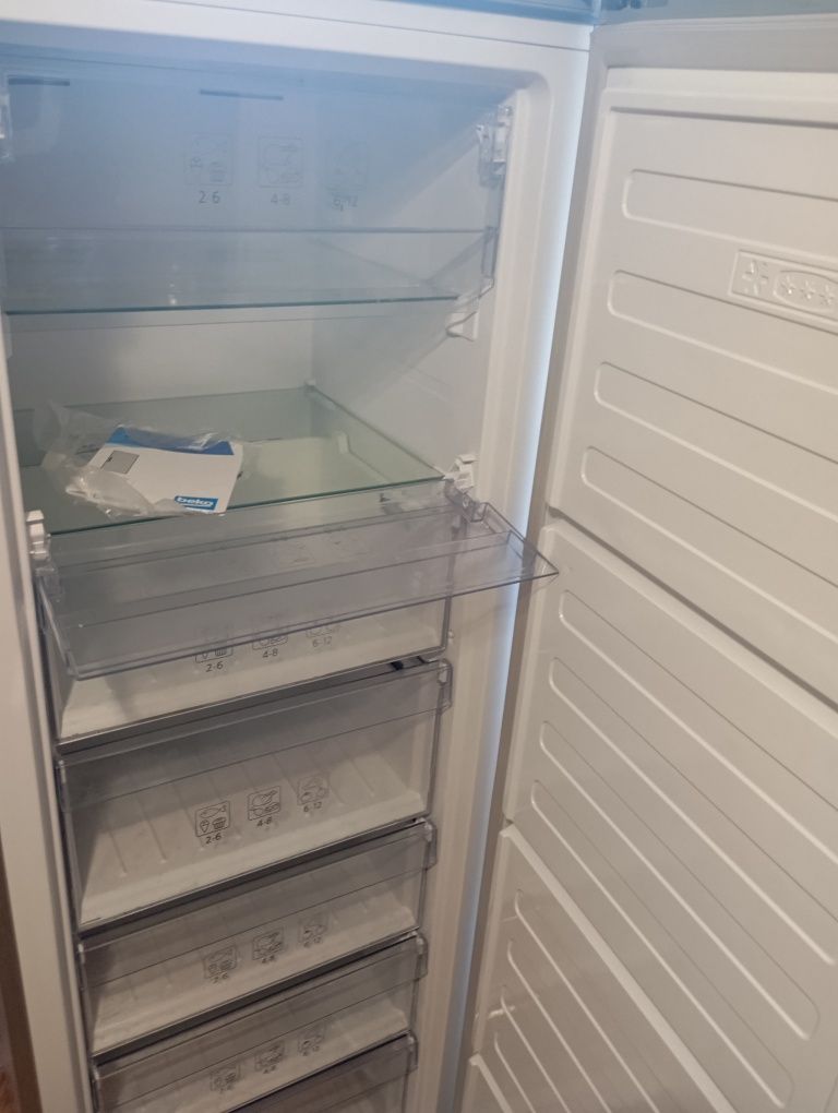 Продам морозильник