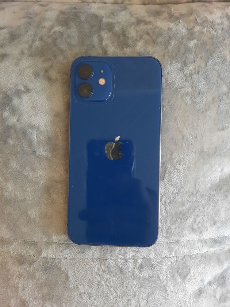 Iphone 12 в отличном состоянии