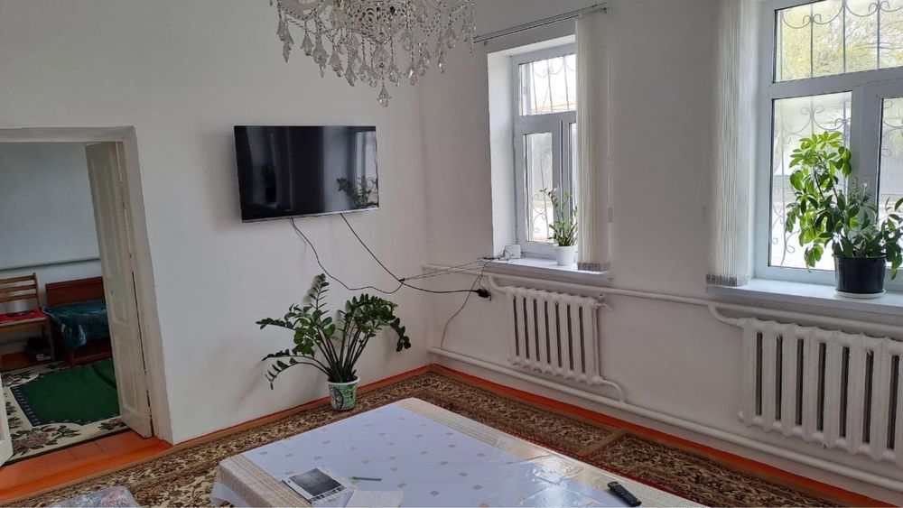 Т. Жүргенов 45 А продается дом. Үй центрде орналасқан. Бөлме саны: 4