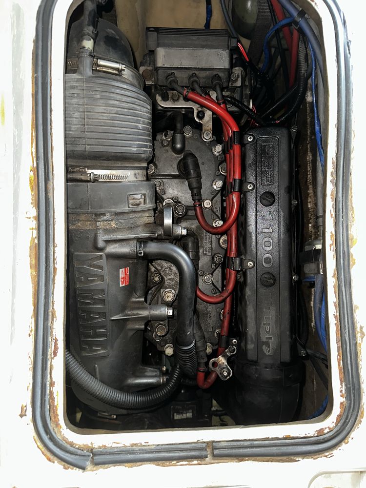 Гидроцикл Yamaha Wave Runner БЕЗ тележки