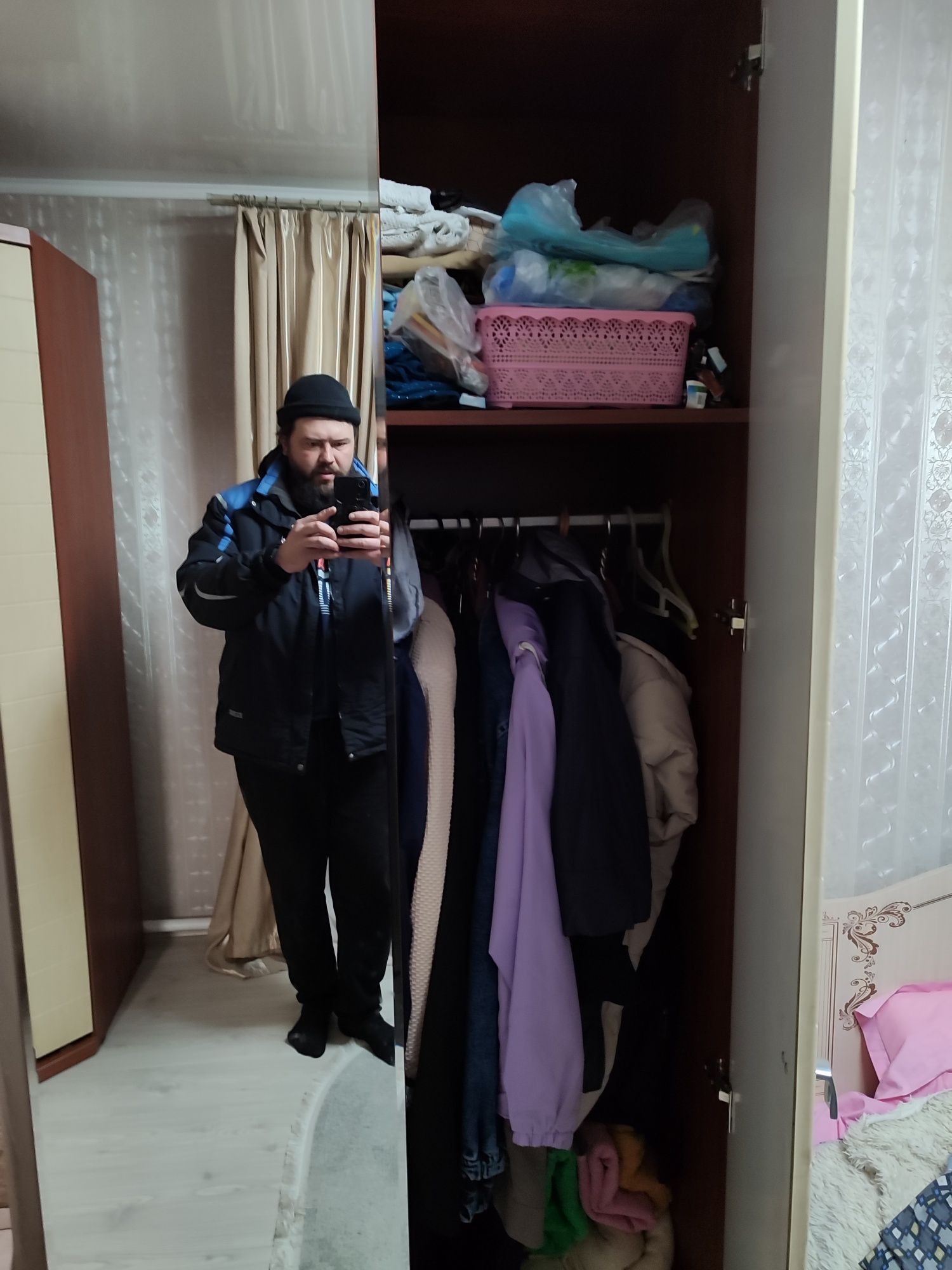Шкафы для одежды