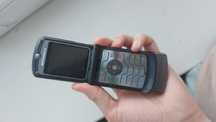Motorola v3i продам на запчасти