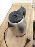 Electric kettle working