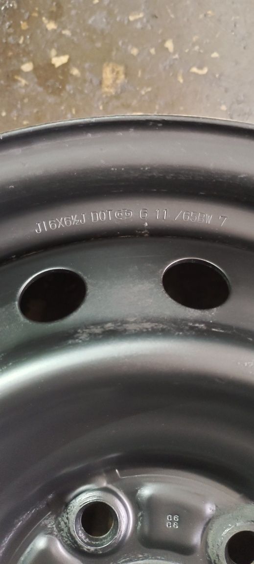 Продам комплект 16/114.3/5.Тоета.