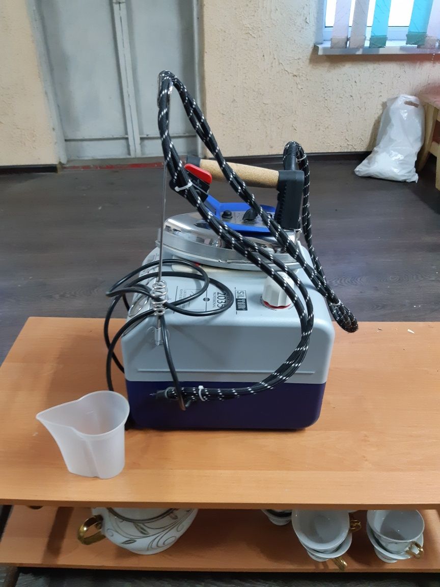Утюг с парогенератором