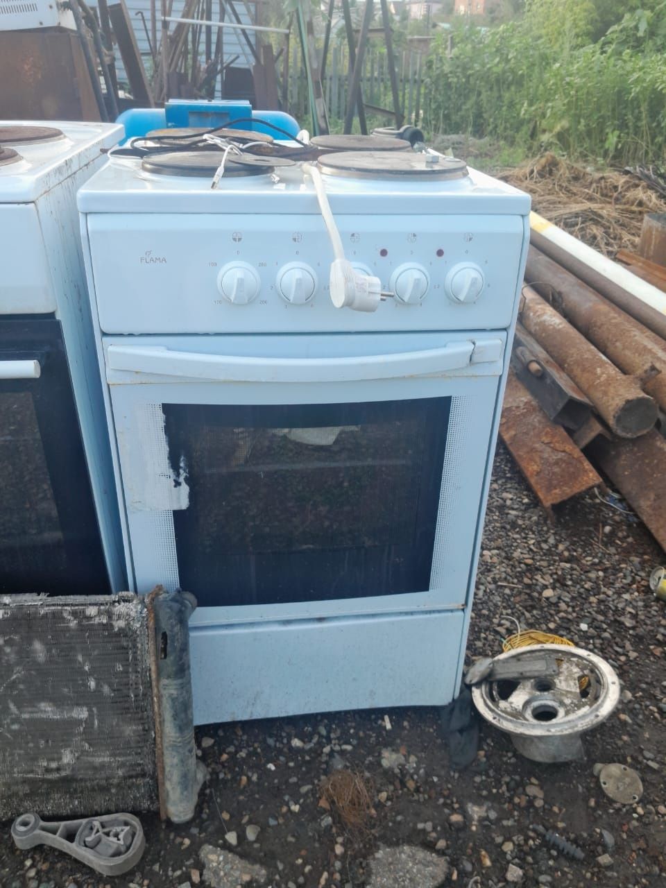 Продам электрическую плиту