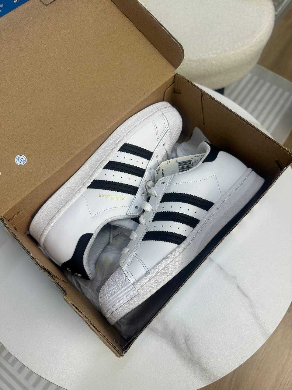 кроссовки Adidas оригинал из США новые мужские 38 и 40 размер