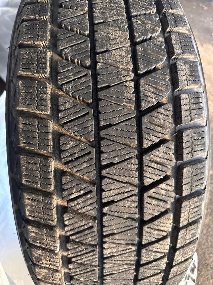 Bridgestone Blizzak DM-V3 245/45 R20 103T без шипов
