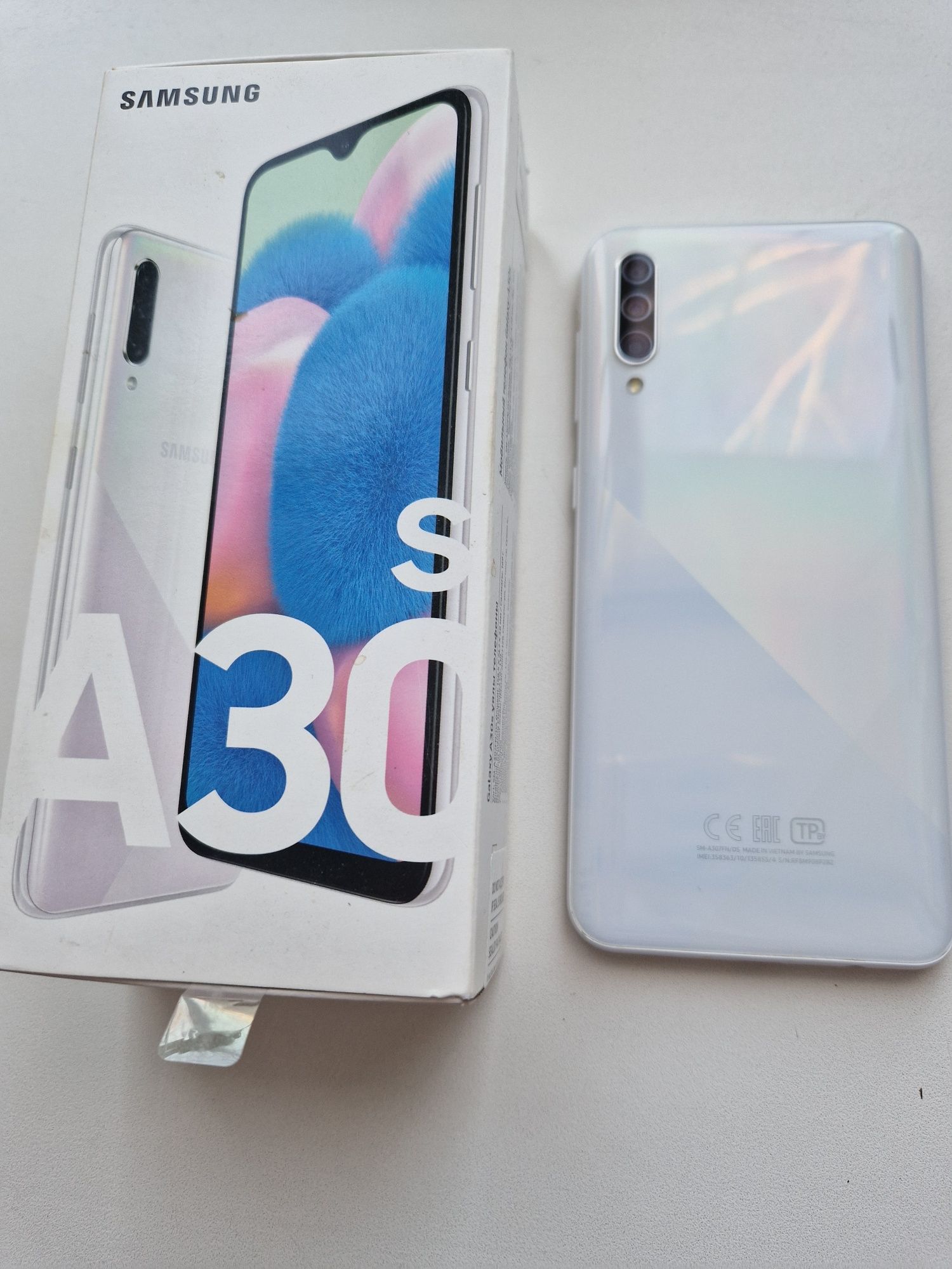 Продам Samsung A30s