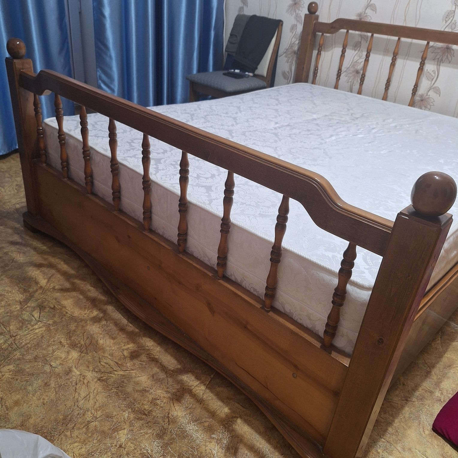 Продам 2-х спальную  кровать