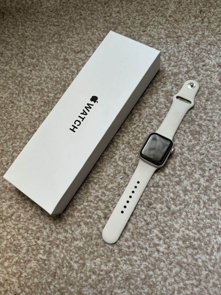 Apple watch SE 2 gen 2024, 40 mm бежевые в идеальном состоянии