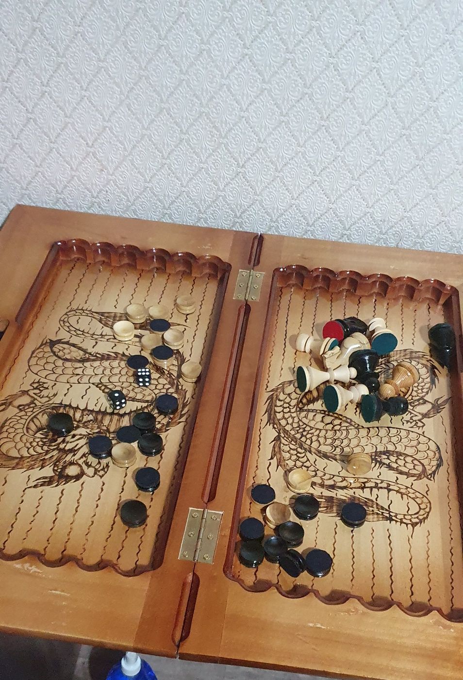 Нарды ,шахматы .