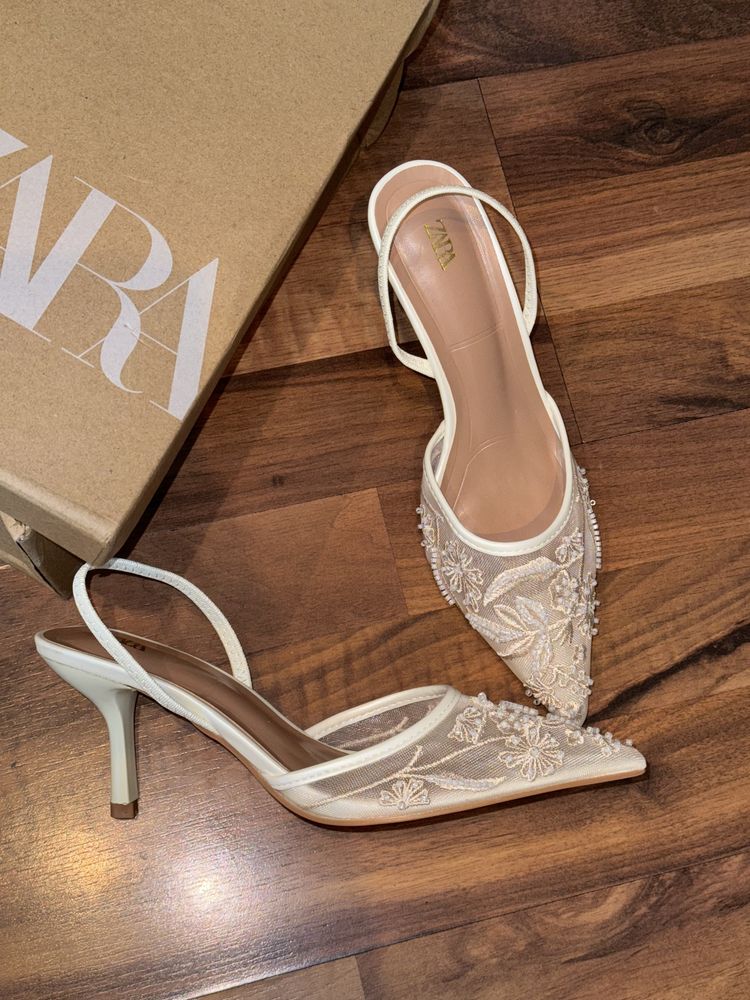 Каблуки бежевые Zara