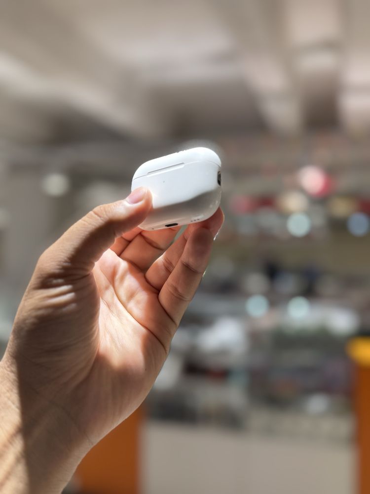 Airpods pro 2…….