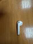 Продам правый наушник air pods 1