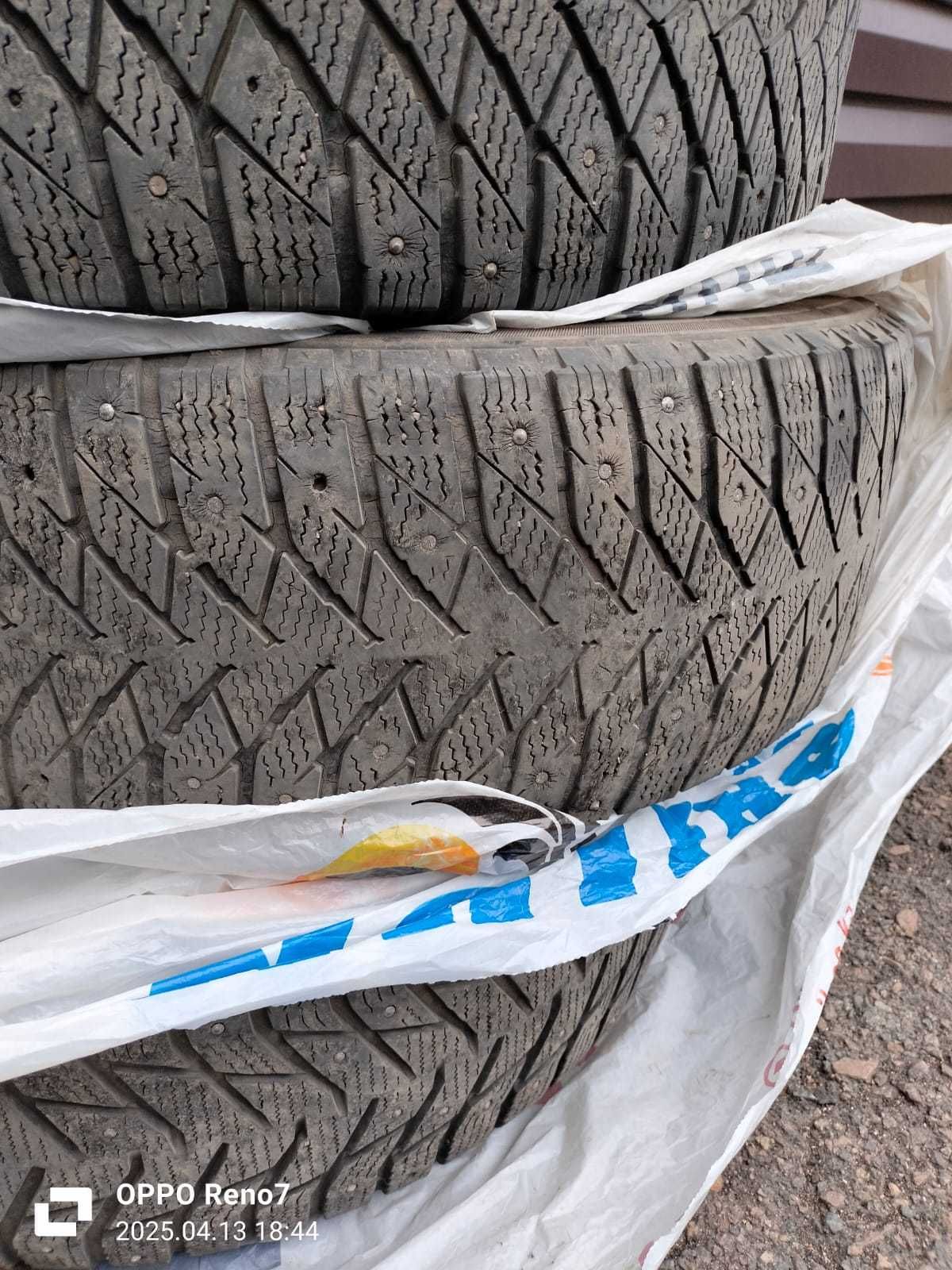 Продам б/у резину. 225/65 R17