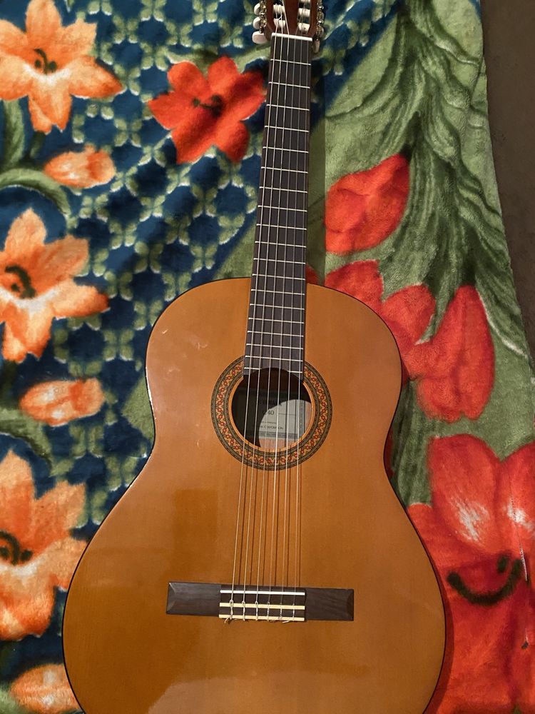 продается yamaha c-40 в идеальном состояние
