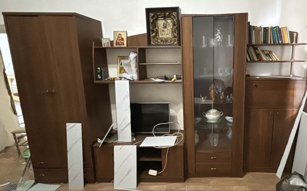 Отдам стенку для зала бесплатно