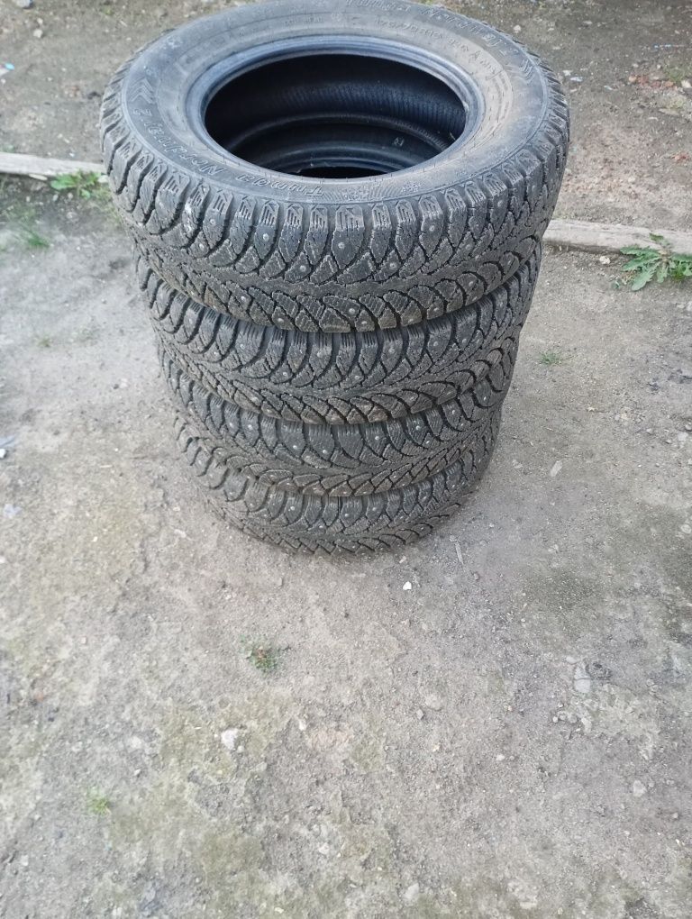 Продам зимние шины