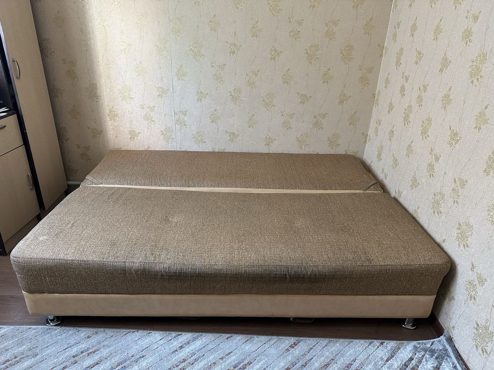 Продается диван 2/1 раскладывается