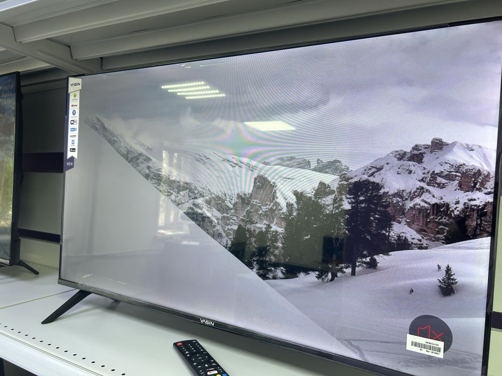 Телевизорц LG новый