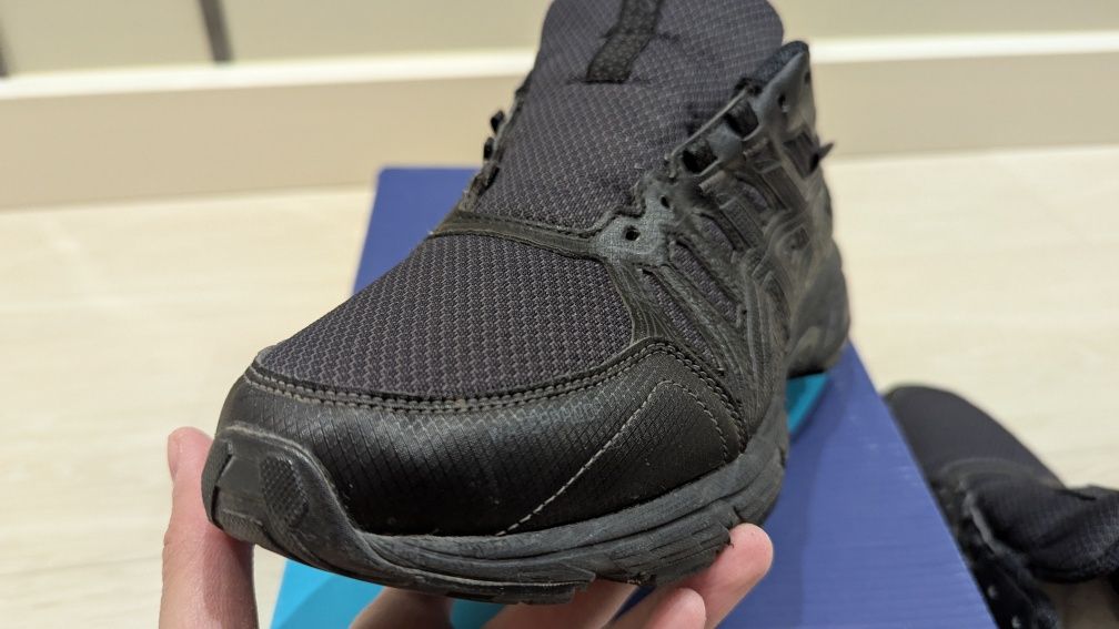 Кроссовки Asics размер US 8 демисезон
