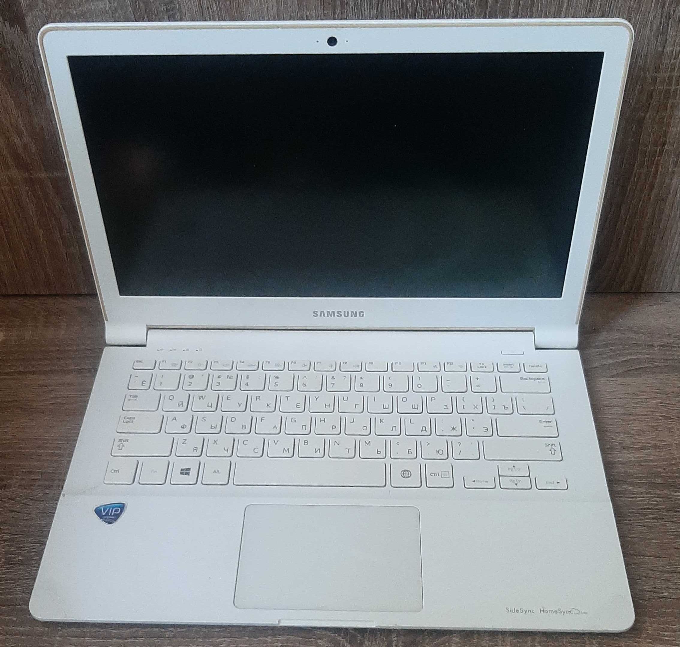 Ноутбук Samsung  NP900S3G тонкий