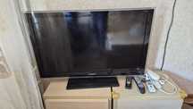 Телевизор Samsung Le40d550k1w  с тумбой стеклянной.