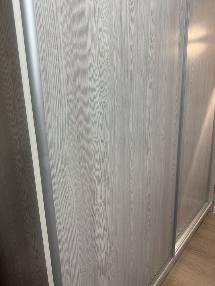 Продам спальный гарнитур (шкаф-купе +кровать)
