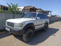 Land cruiser 80.