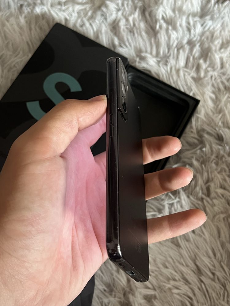Samsung Galaxy S22 в отличном состоянии
